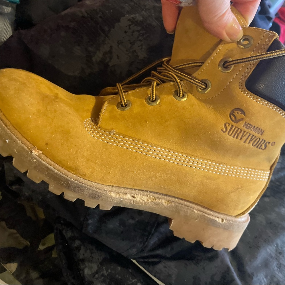 Herman Survivors Size 7.5